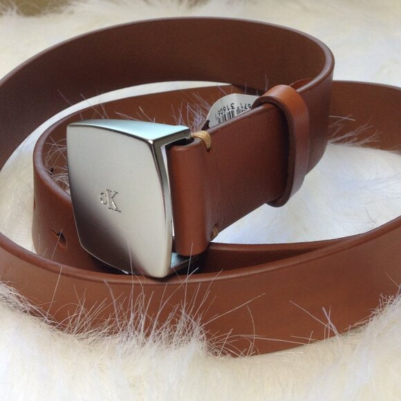 Calvin Klein Micro Plaque Buckle Leather Belt Tan Small NWT - Picture 1 of 8